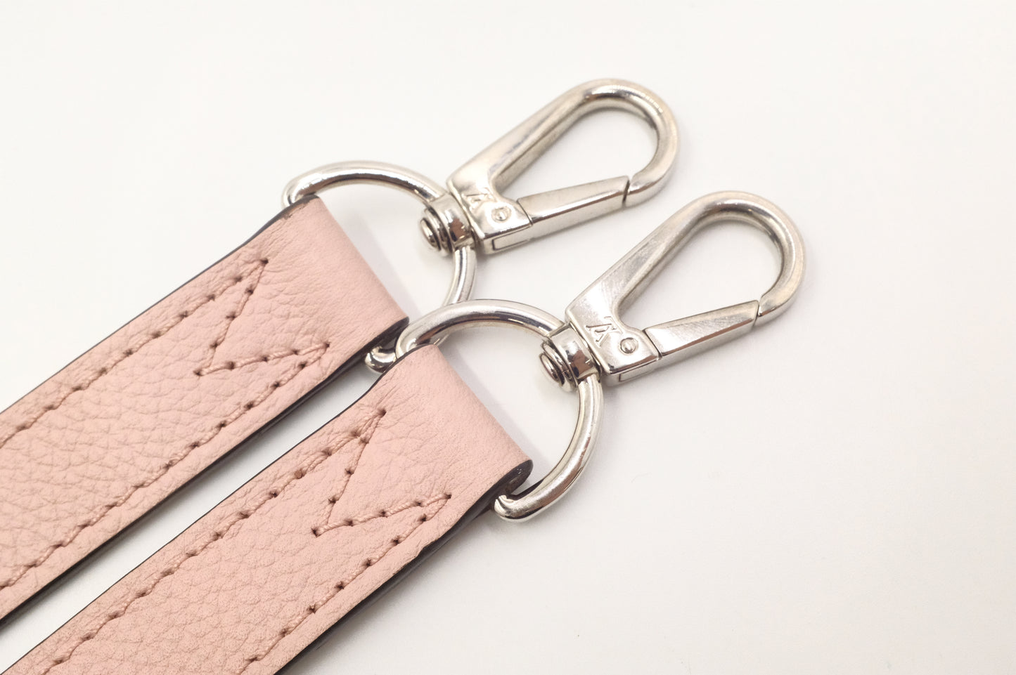 Louis Vuitton Babylone BB Chain Shoulder Bag in Pink Mahina Leather