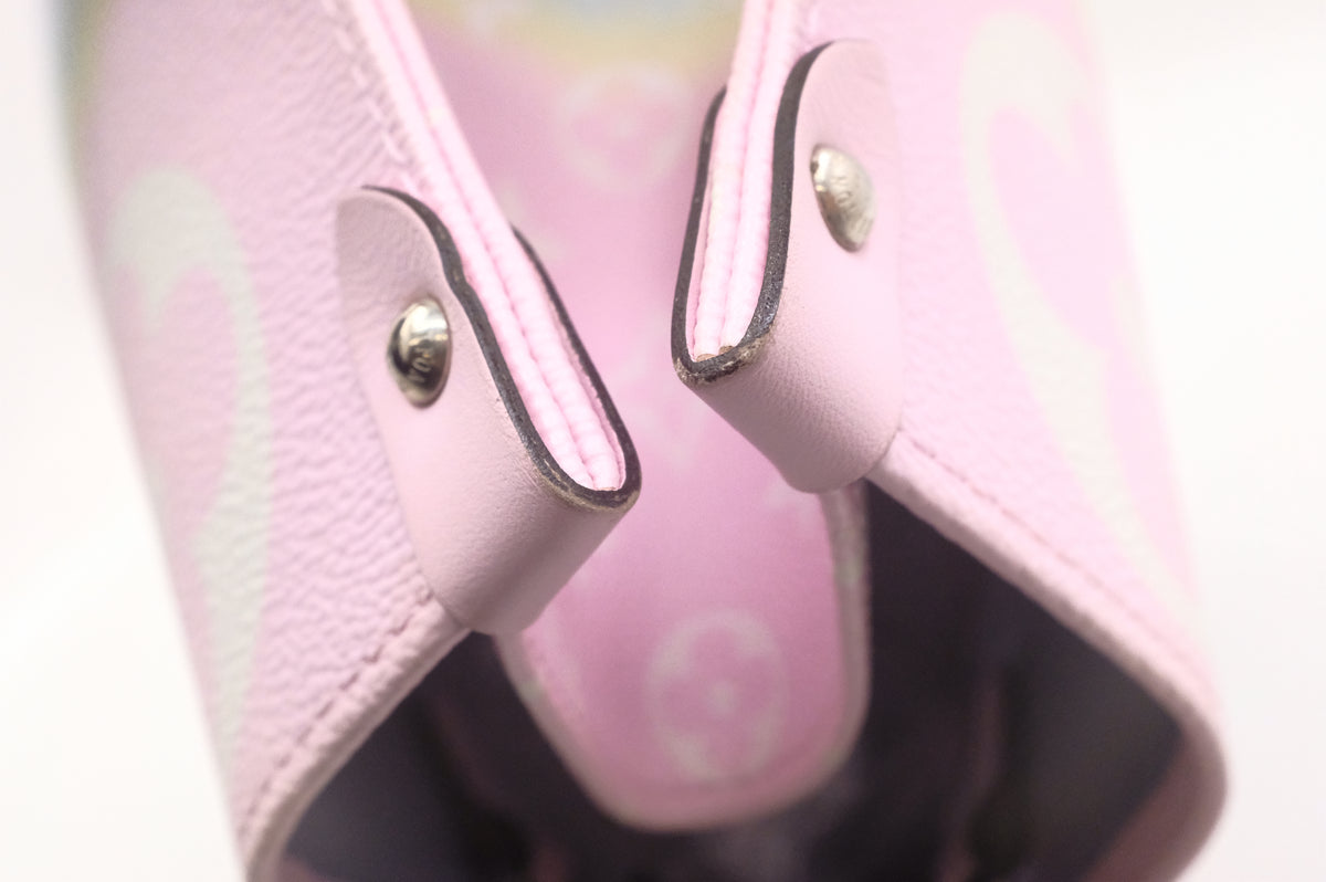 Louis Vuitton OnTheGo GM in Escale Monogram Canvas