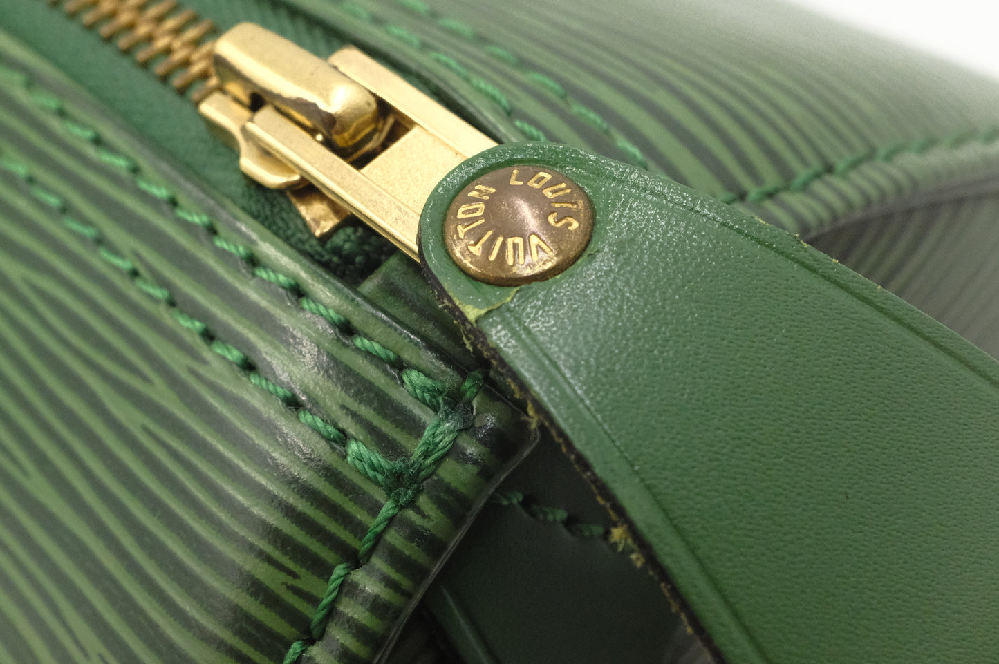 Louis Vuitton Speedy 30 in Green Epi Leather
