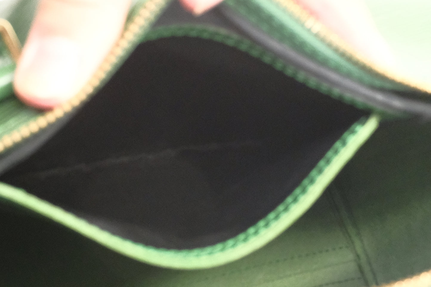 Louis Vuitton Speedy 30 in Green Epi Leather