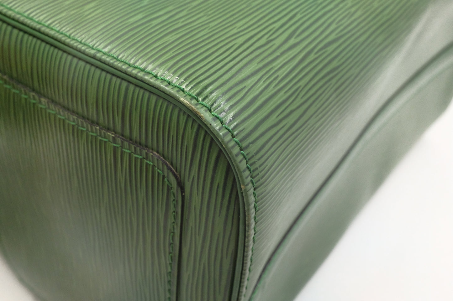 Louis Vuitton Speedy 30 in Green Epi Leather