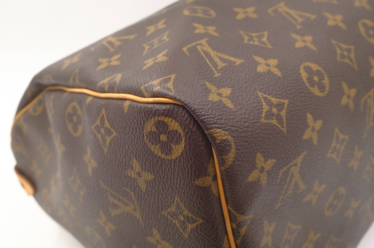 Louis Vuitton Speedy 40 in Monogram Canvas