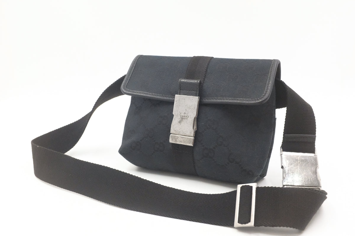 Gucci Waist Bag in Black GG Canvas