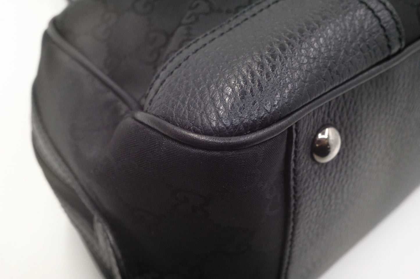 Gucci Shoulder Bag in Black GG Canvas