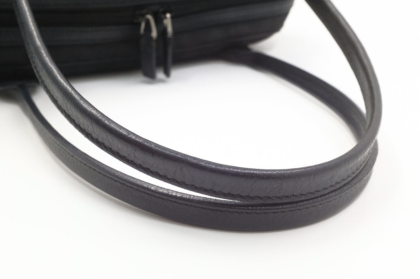 Gucci Shoulder Bag in Black GG Canvas