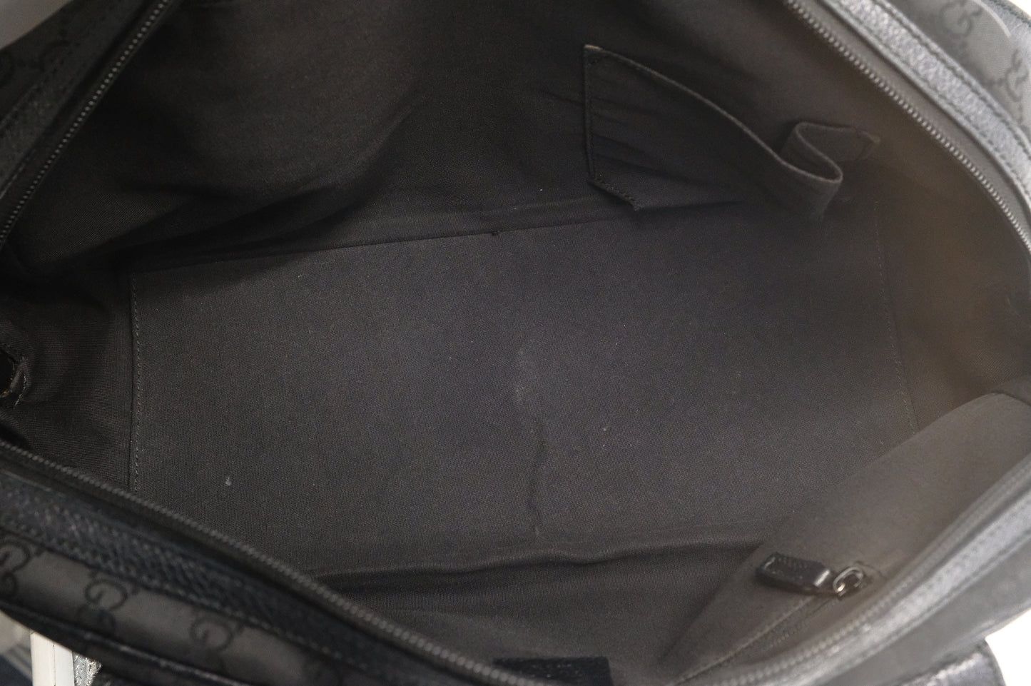 Gucci Shoulder Bag in Black GG Canvas