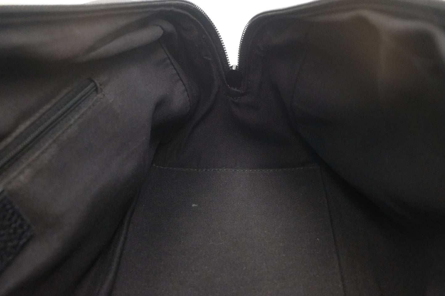 Gucci Shoulder Bag in Black GG Canvas