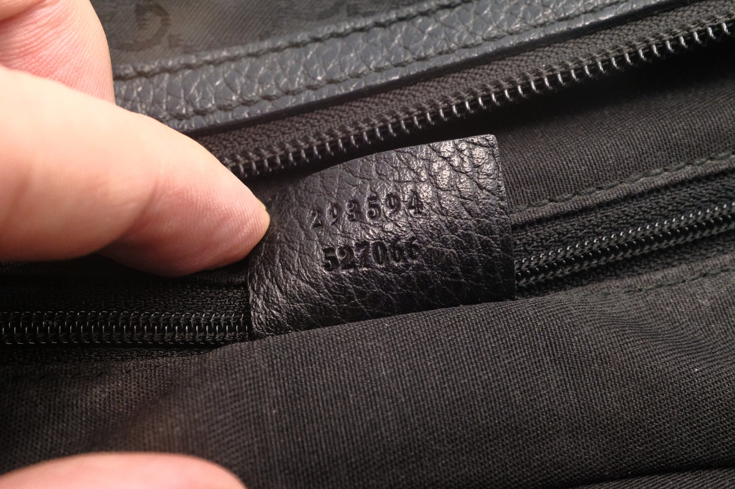 Gucci Shoulder Bag in Black GG Canvas