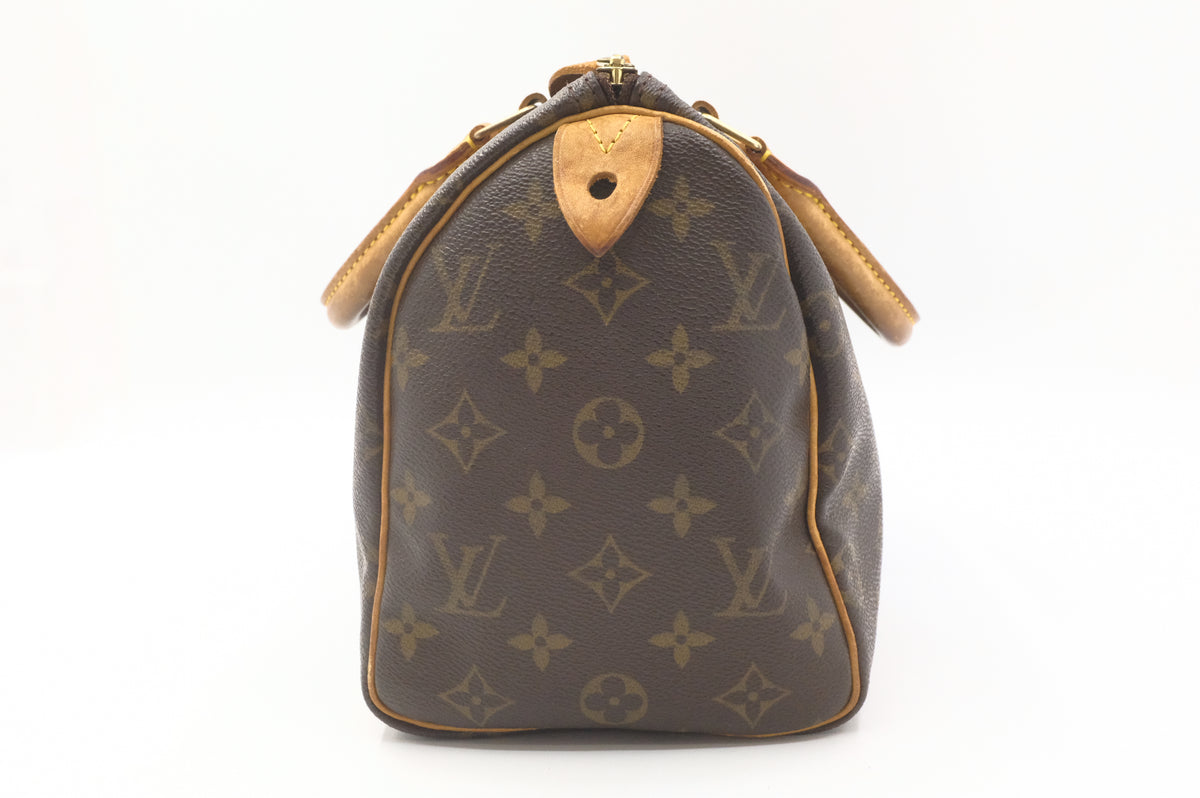 Louis Vuitton Speedy 25 in Monogram Canvas