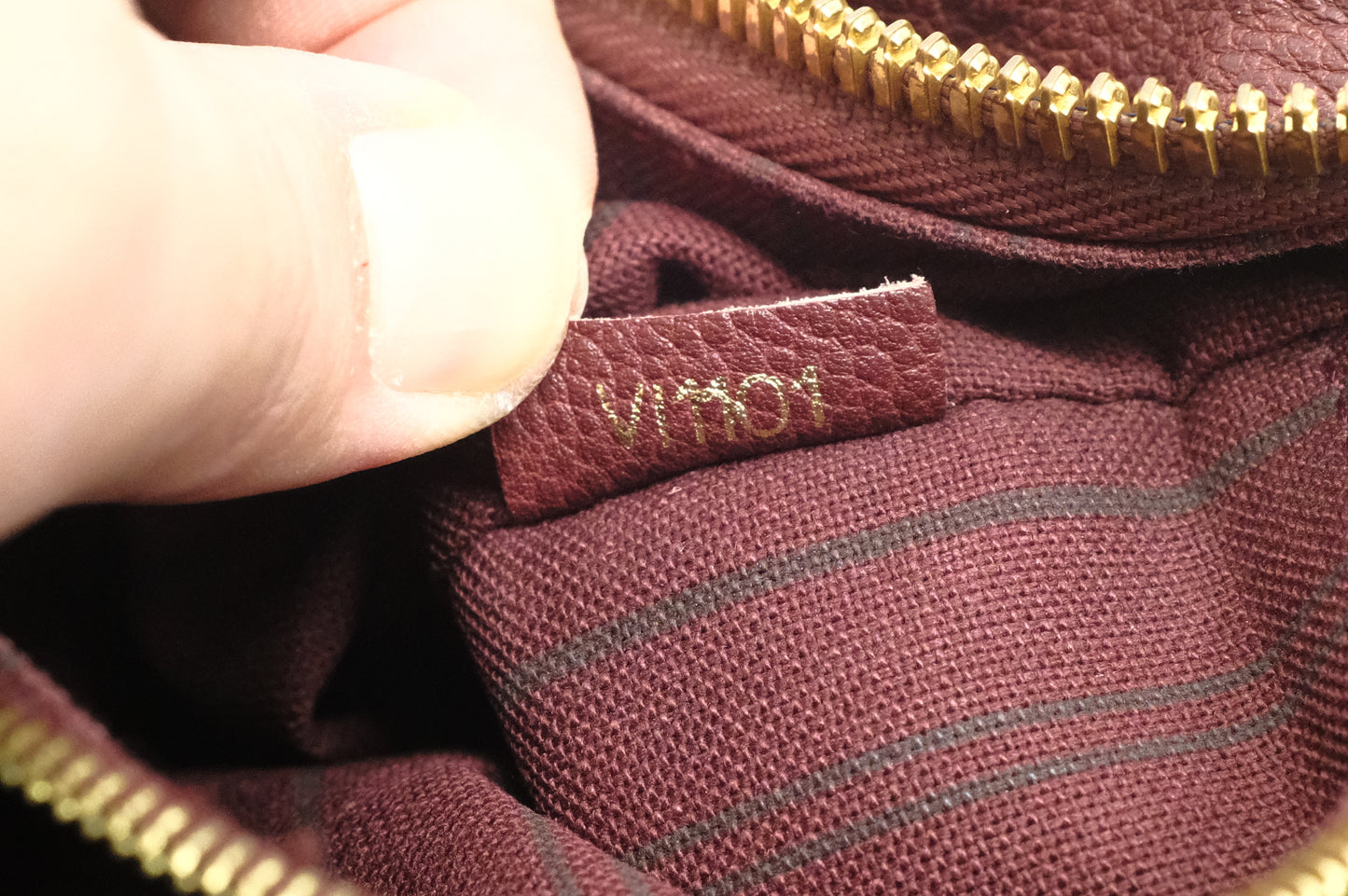 Louis Vuitton Lumineuse in Burgundy Empreinte Leather