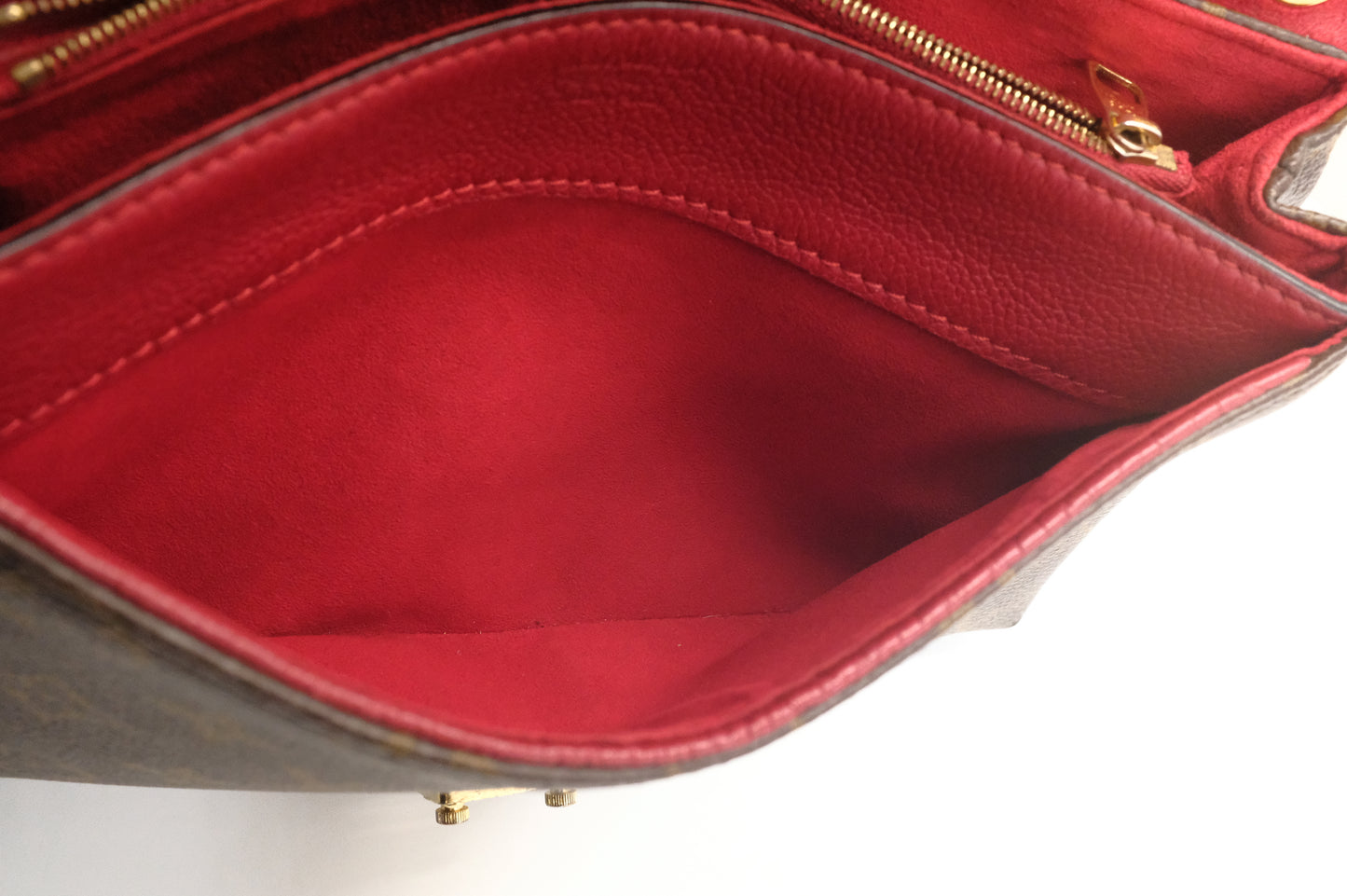Louis Vuitton Pallas Chain Shoulder Bag in Red Leather and Monogram Canvas