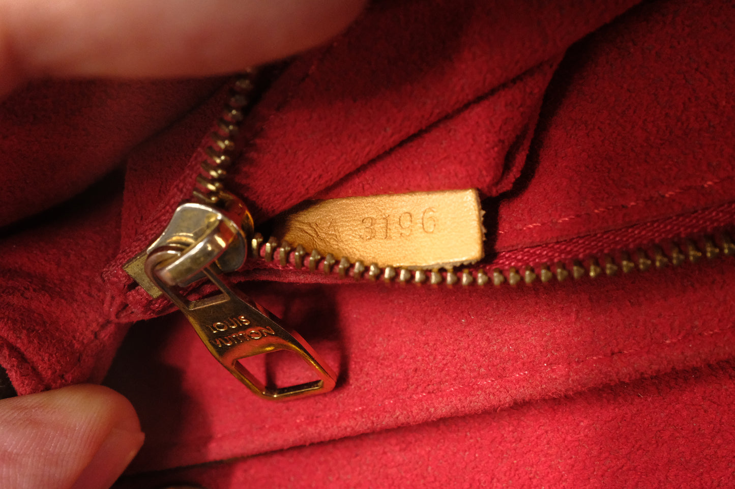 Louis Vuitton Pallas Chain Shoulder Bag in Red Leather and Monogram Canvas
