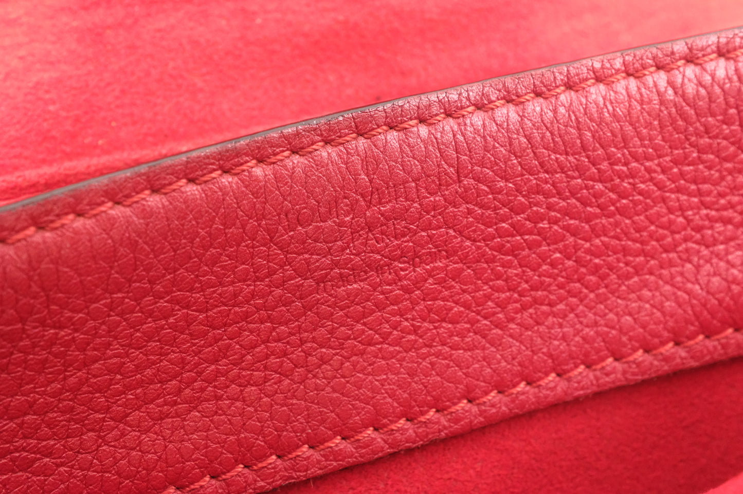 Louis Vuitton Pallas Chain Shoulder Bag in Red Leather and Monogram Canvas