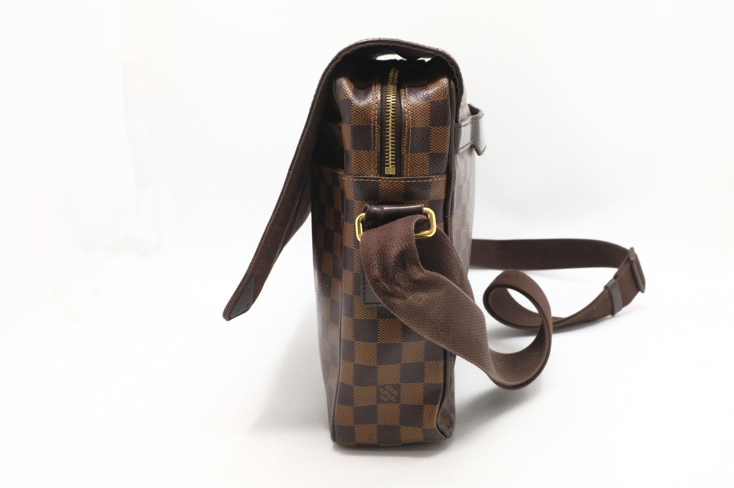 Louis Vuitton Shelton GM in Damier Ebene Canvas