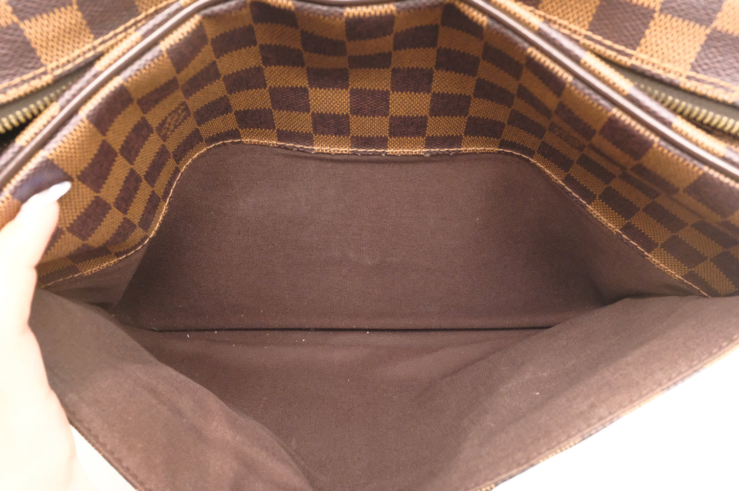 Louis Vuitton Shelton GM in Damier Ebene Canvas