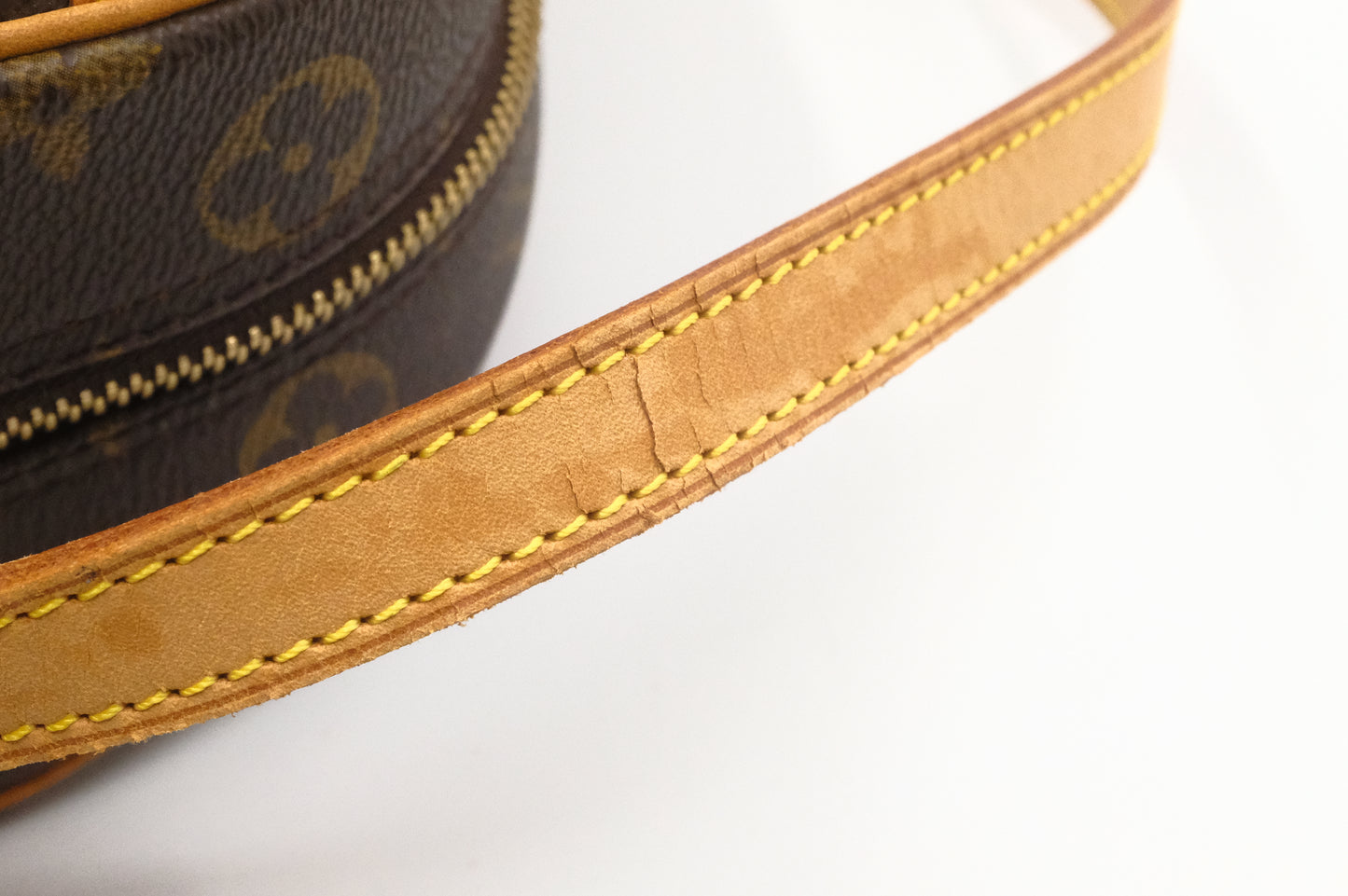 Louis Vuitton Blois in Monogram Canvas