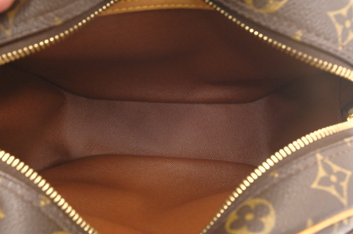Louis Vuitton Blois in Monogram Canvas