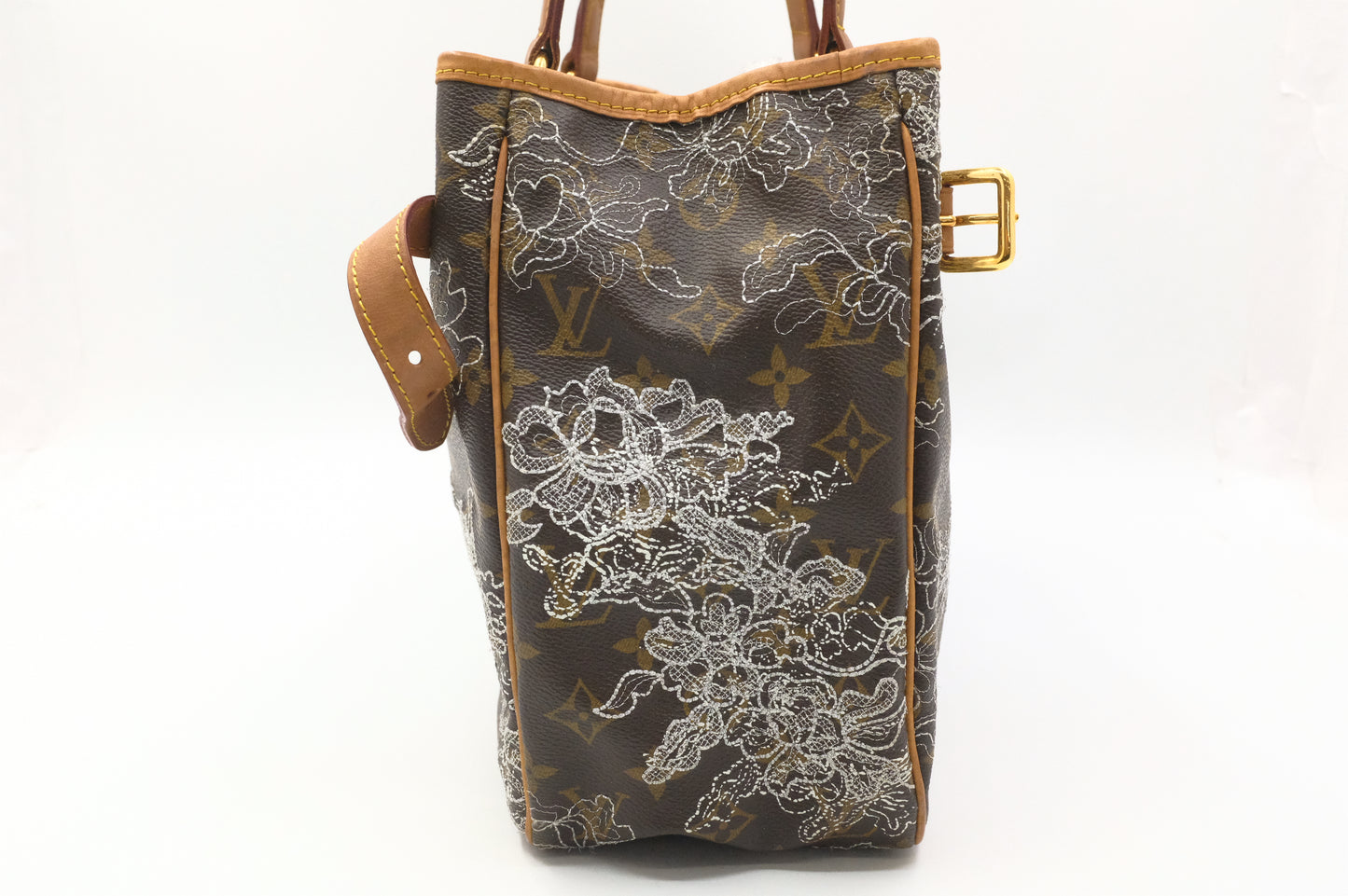 Louis Vuitton Batignolles Horizontal in Dentelle Monogram Canvas