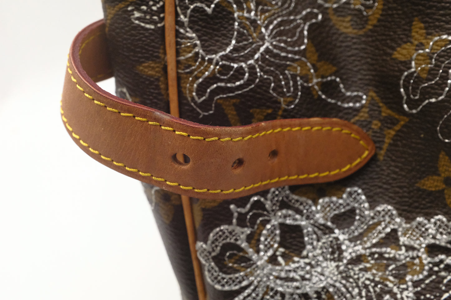 Louis Vuitton Batignolles Horizontal in Dentelle Monogram Canvas