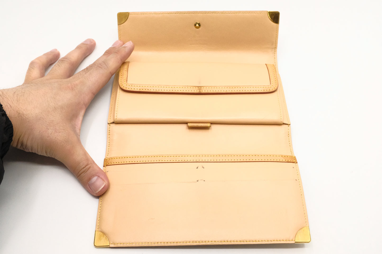 Louis Vuitton International Wallet in White Multicolor Canvas