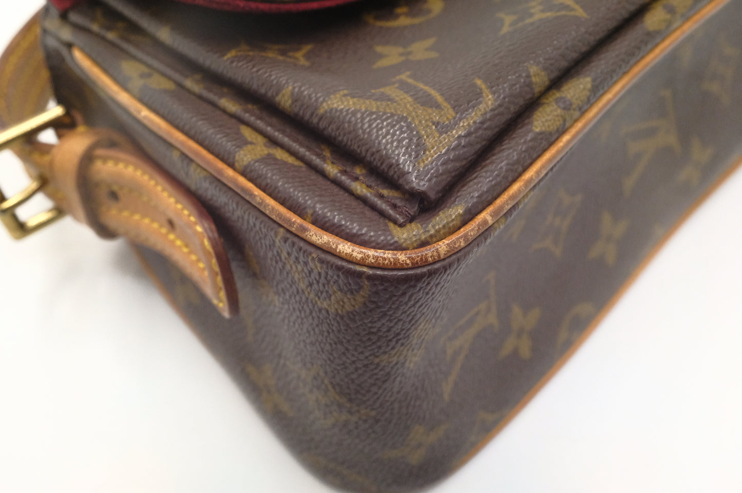 Louis Vuitton Vive Cite MM in Monogram Canvas