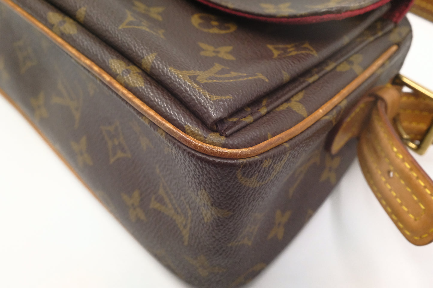 Louis Vuitton Vive Cite MM in Monogram Canvas