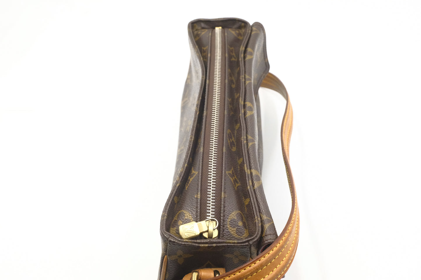 Louis Vuitton Vive Cite MM in Monogram Canvas