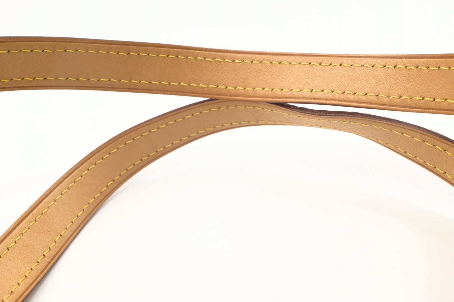 Louis Vuitton Aurelia MM in White Multicolor Canvas