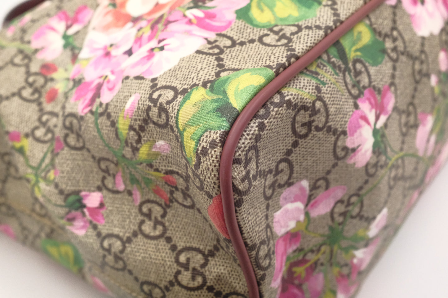 Gucci 2way Tote in GG Supreme Blooms Canvas