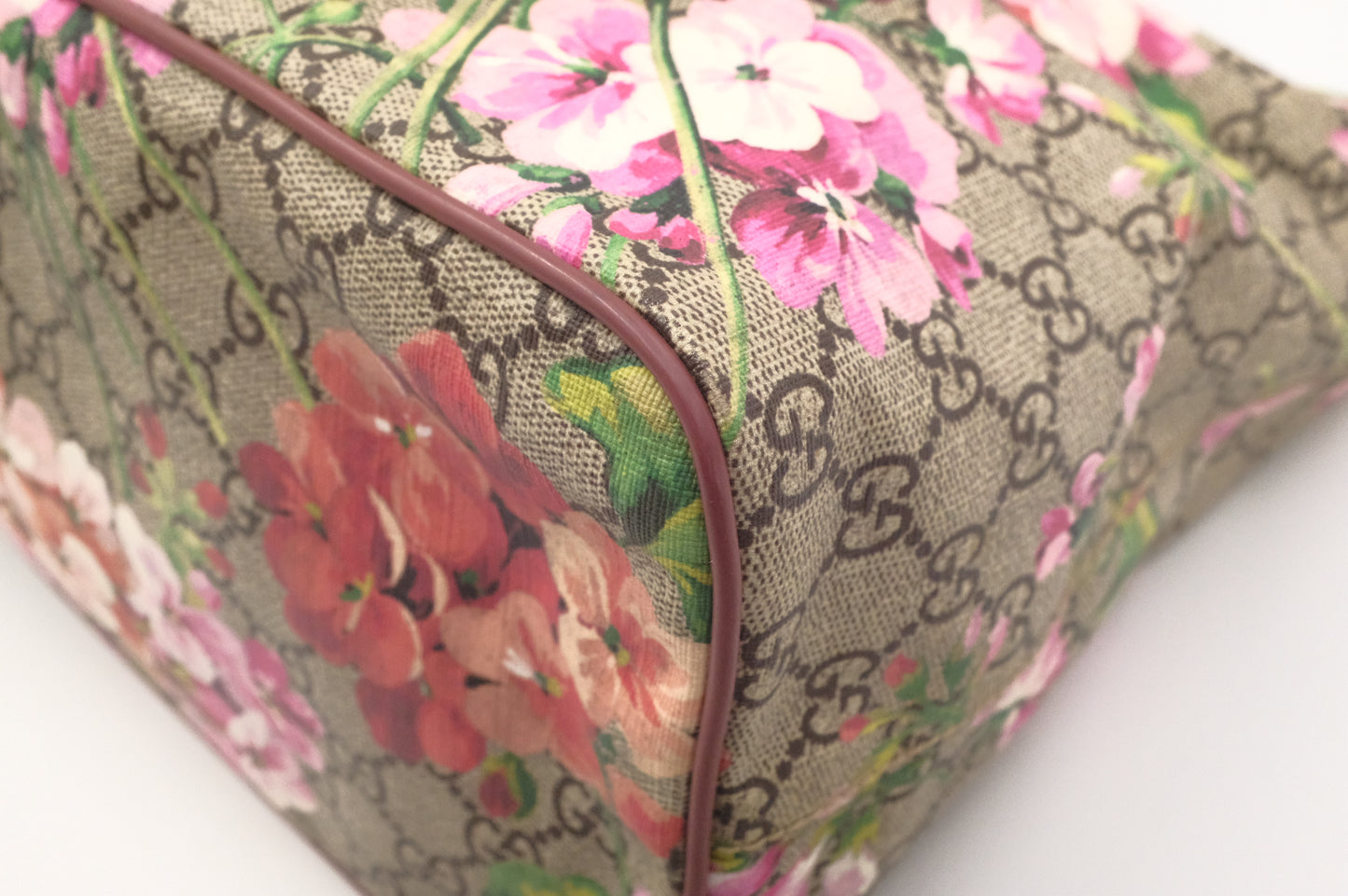 Gucci 2way Tote in GG Supreme Blooms Canvas