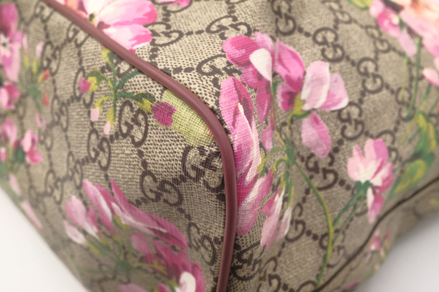 Gucci 2way Tote in GG Supreme Blooms Canvas