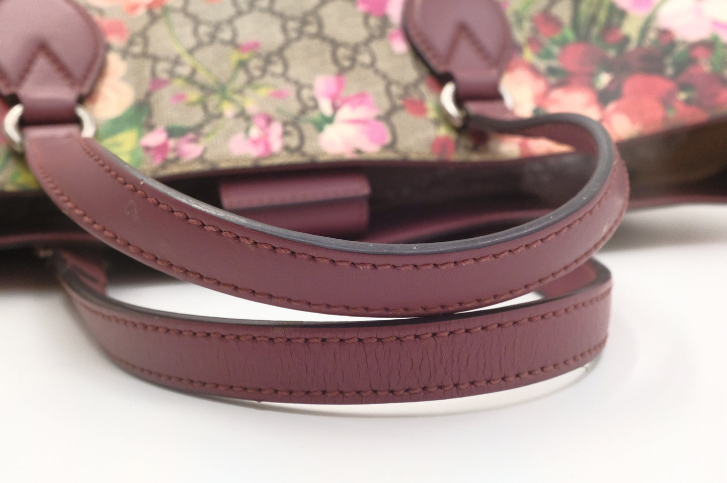 Gucci 2way Tote in GG Supreme Blooms Canvas