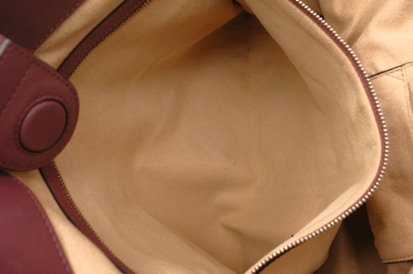 Gucci 2way Tote in GG Supreme Blooms Canvas