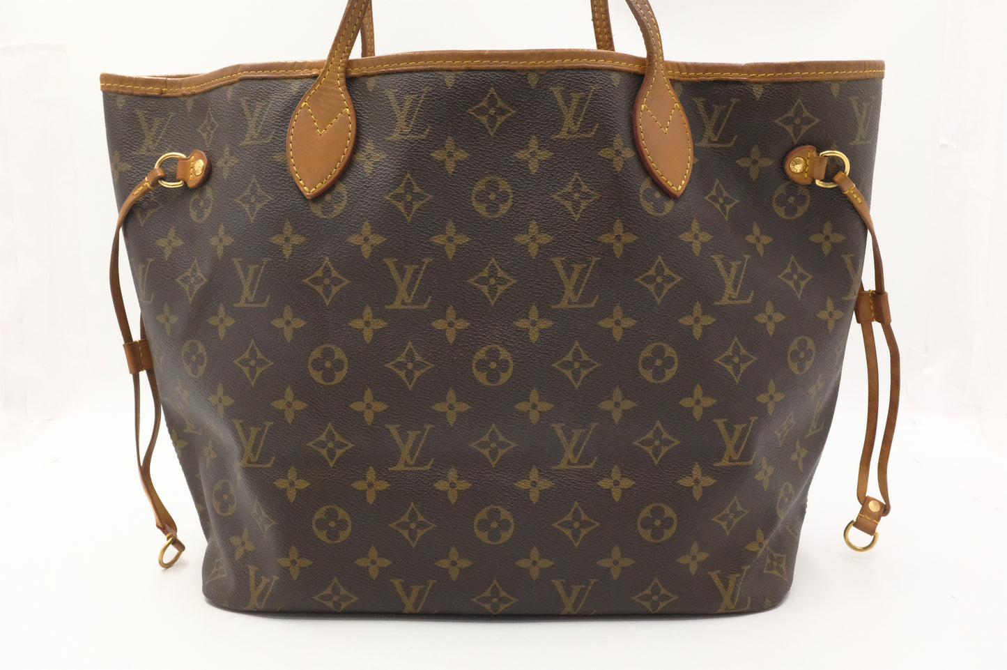 Louis Vuitton Neverfull MM in Monogram Canvas
