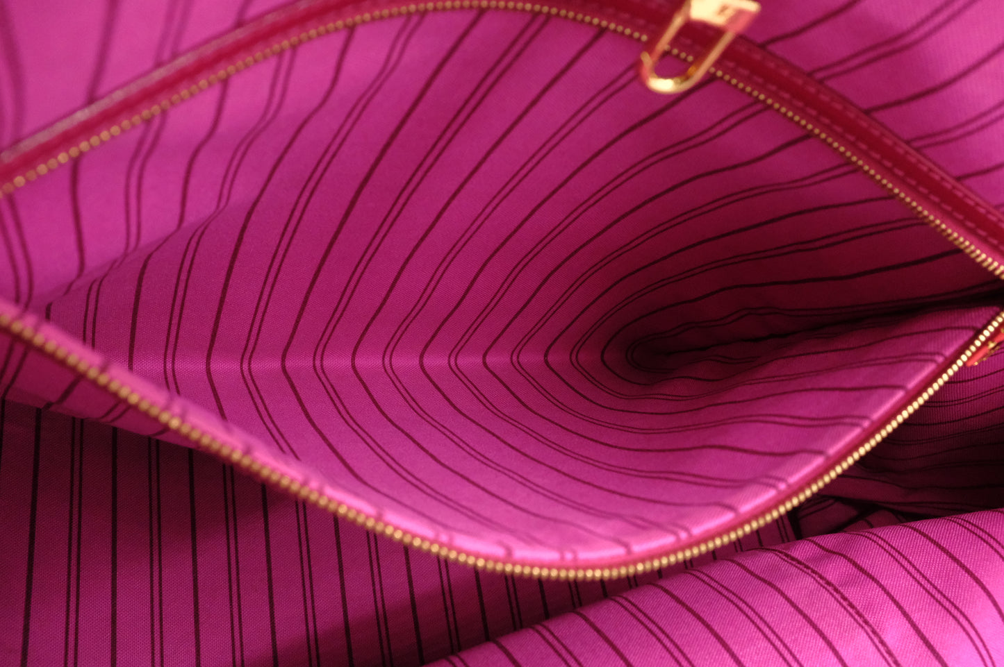 Louis Vuitton Cosmic Blossom Tote in Pink Vinyl Canvas
