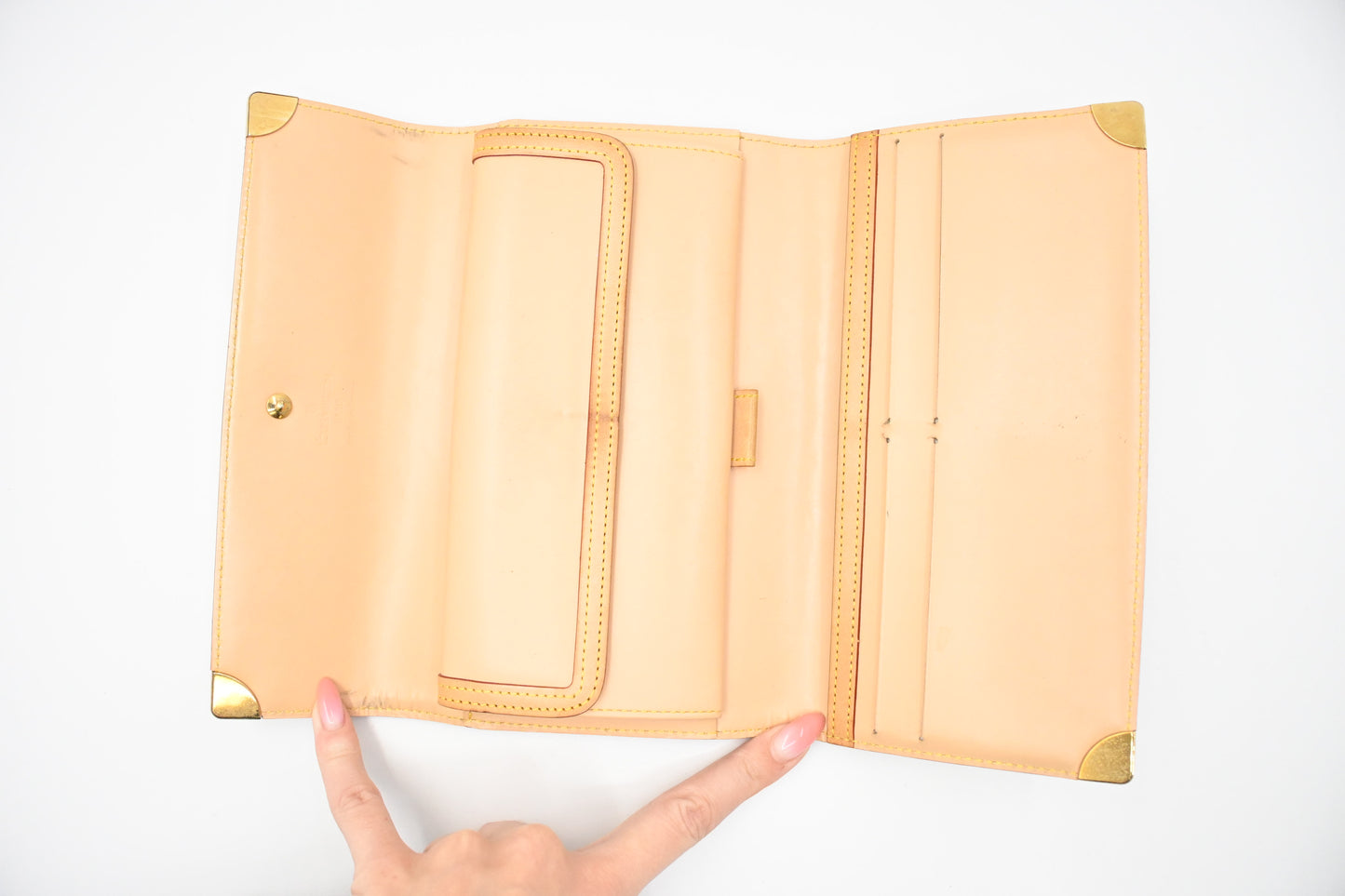 Louis Vuitton International Wallet in White Multicolor Monogram Canvas