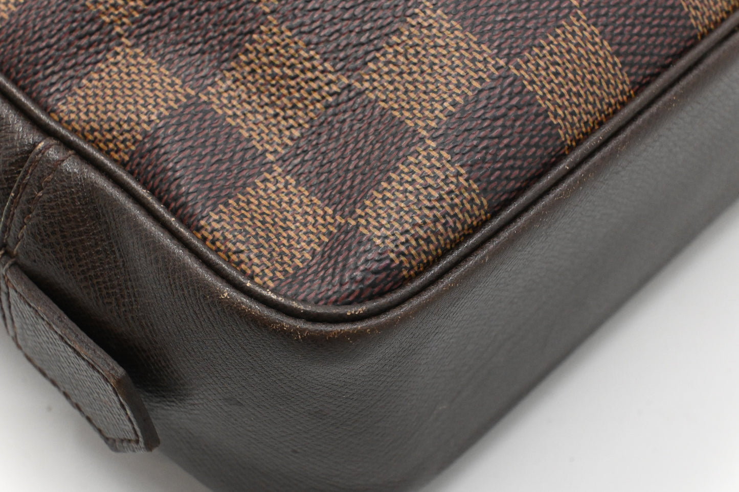 Louis Vuitton Trousse 25 in Damier Ebene Canvas