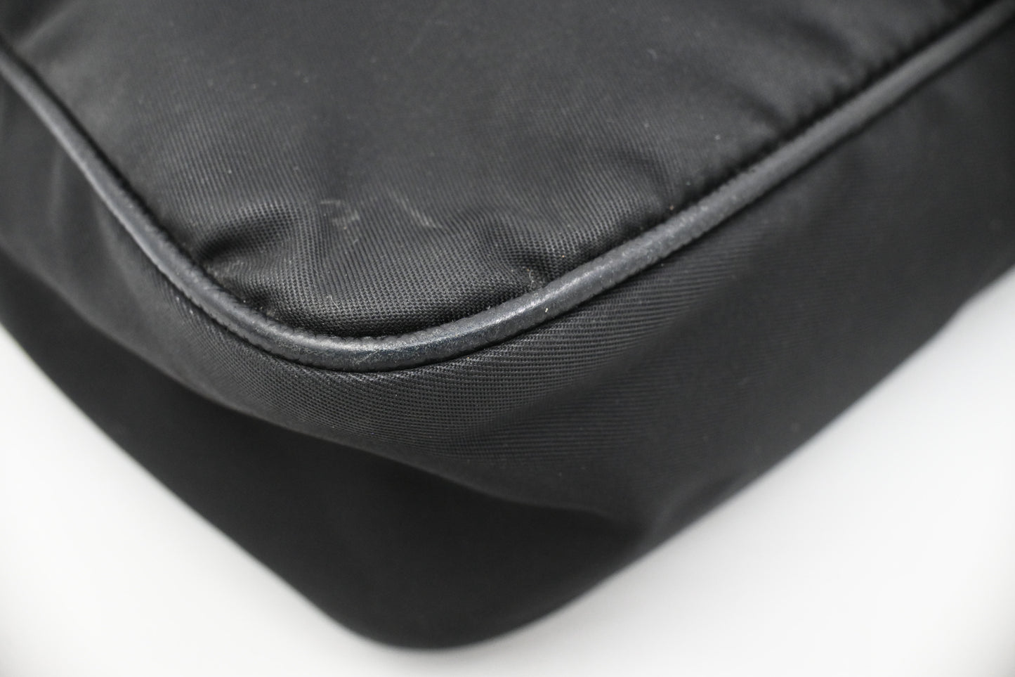 Prada Re-Edition 2005 in Black Nylon