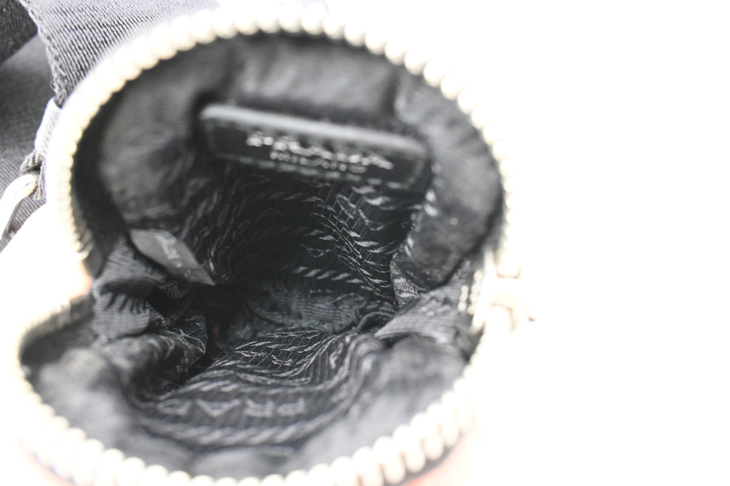 Prada Re-Edition 2005 in Black Nylon