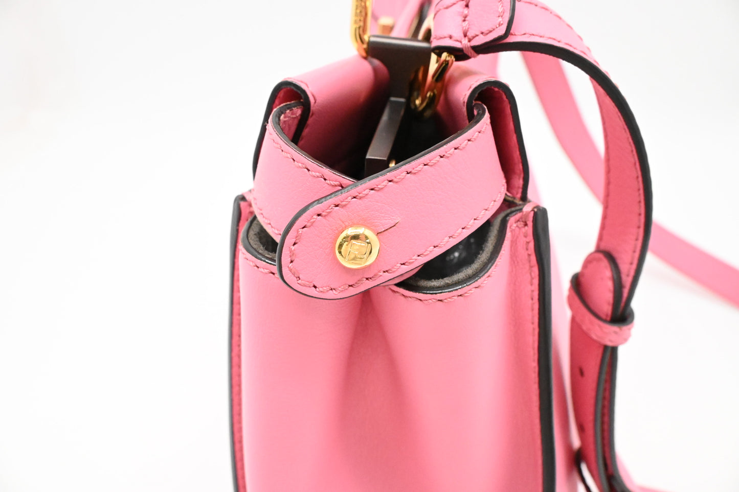 Fendi Medium Peekaboo in Pink Leather