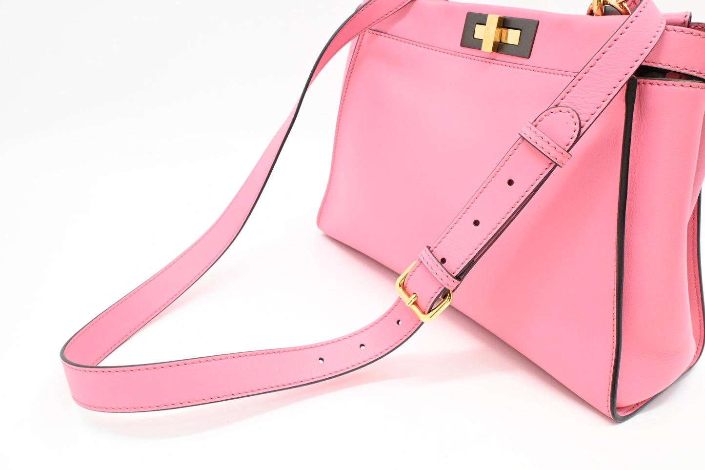 Fendi Medium Peekaboo in Pink Leather