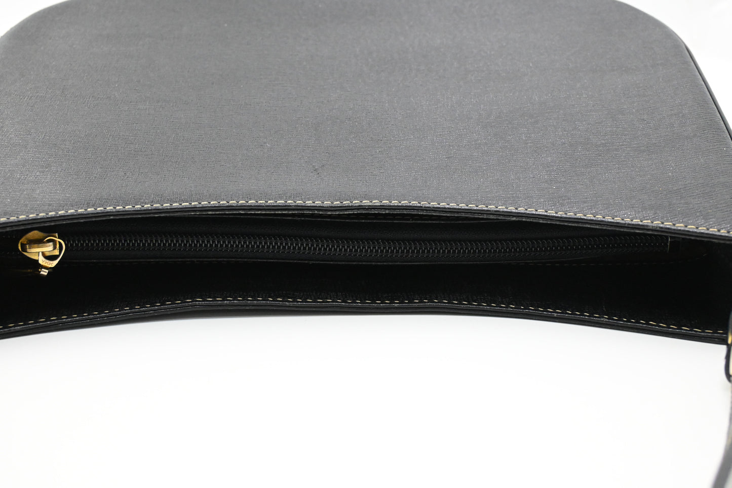 Burberry Shoulder Bag in Black Leather