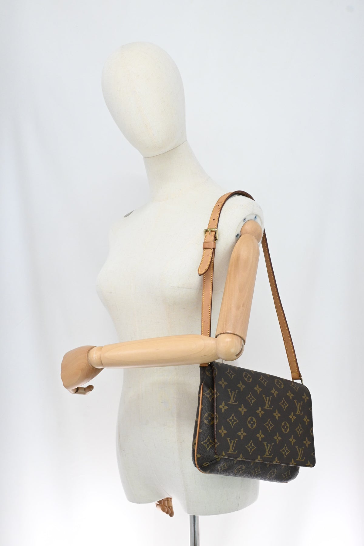Louis Vuitton Musette Tango in Monogram Canvas