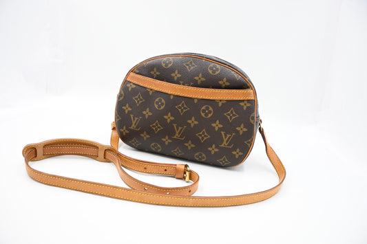 Louis Vuitton Blois in Monogram Canvas