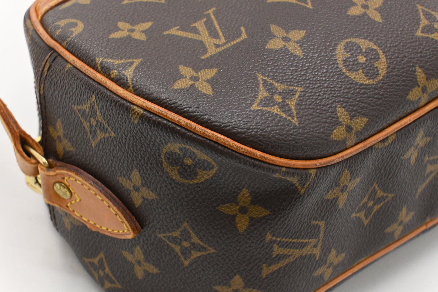 Louis Vuitton Blois in Monogram Canvas