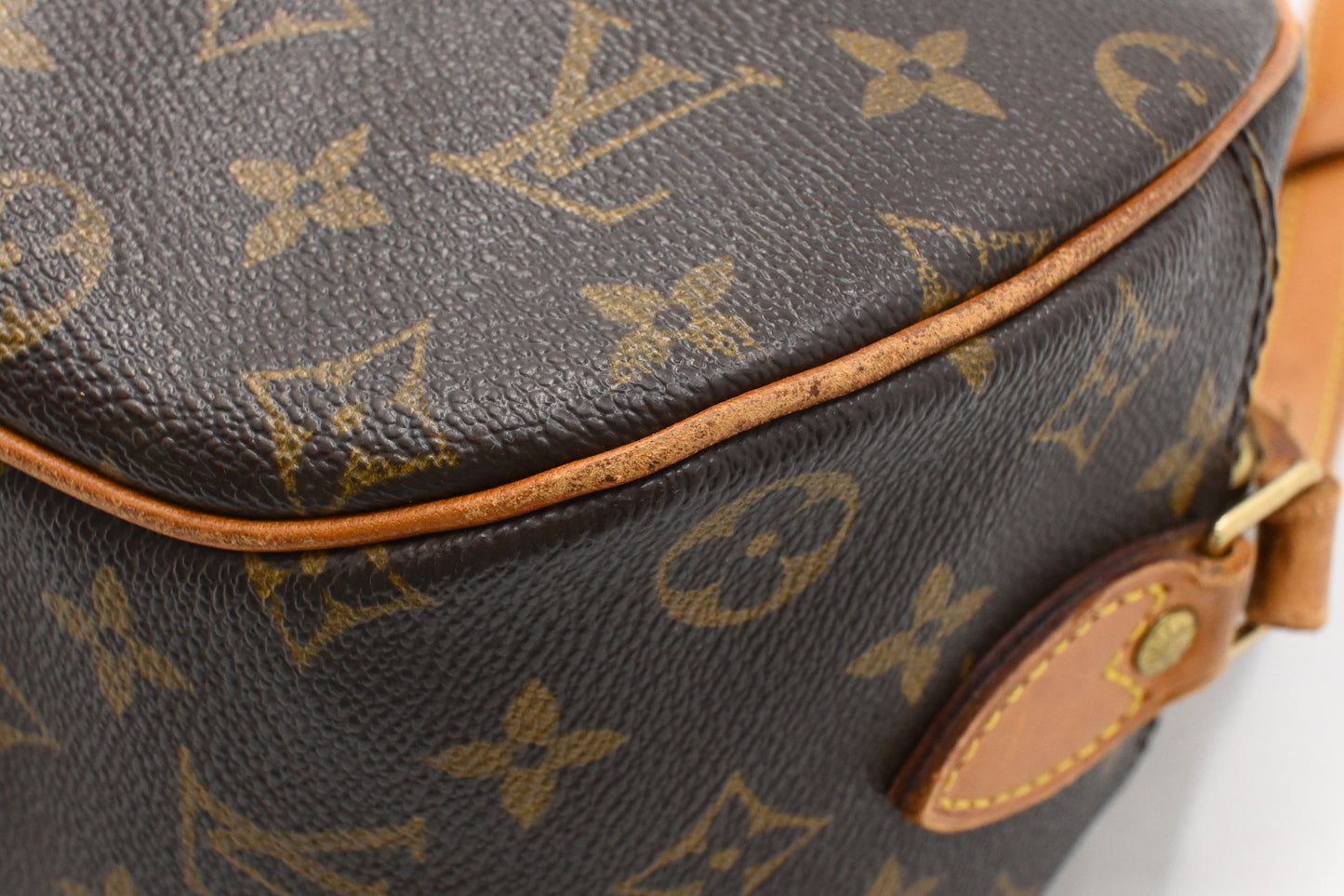 Louis Vuitton Blois in Monogram Canvas