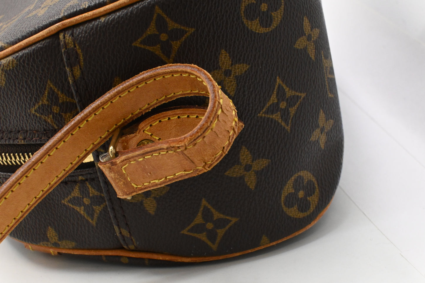 Louis Vuitton Blois in Monogram Canvas
