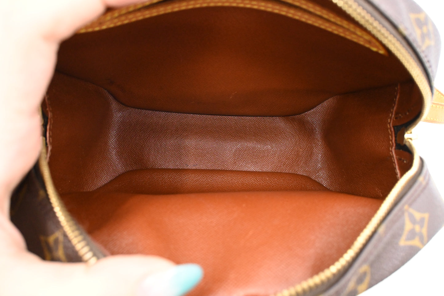 Louis Vuitton Blois in Monogram Canvas