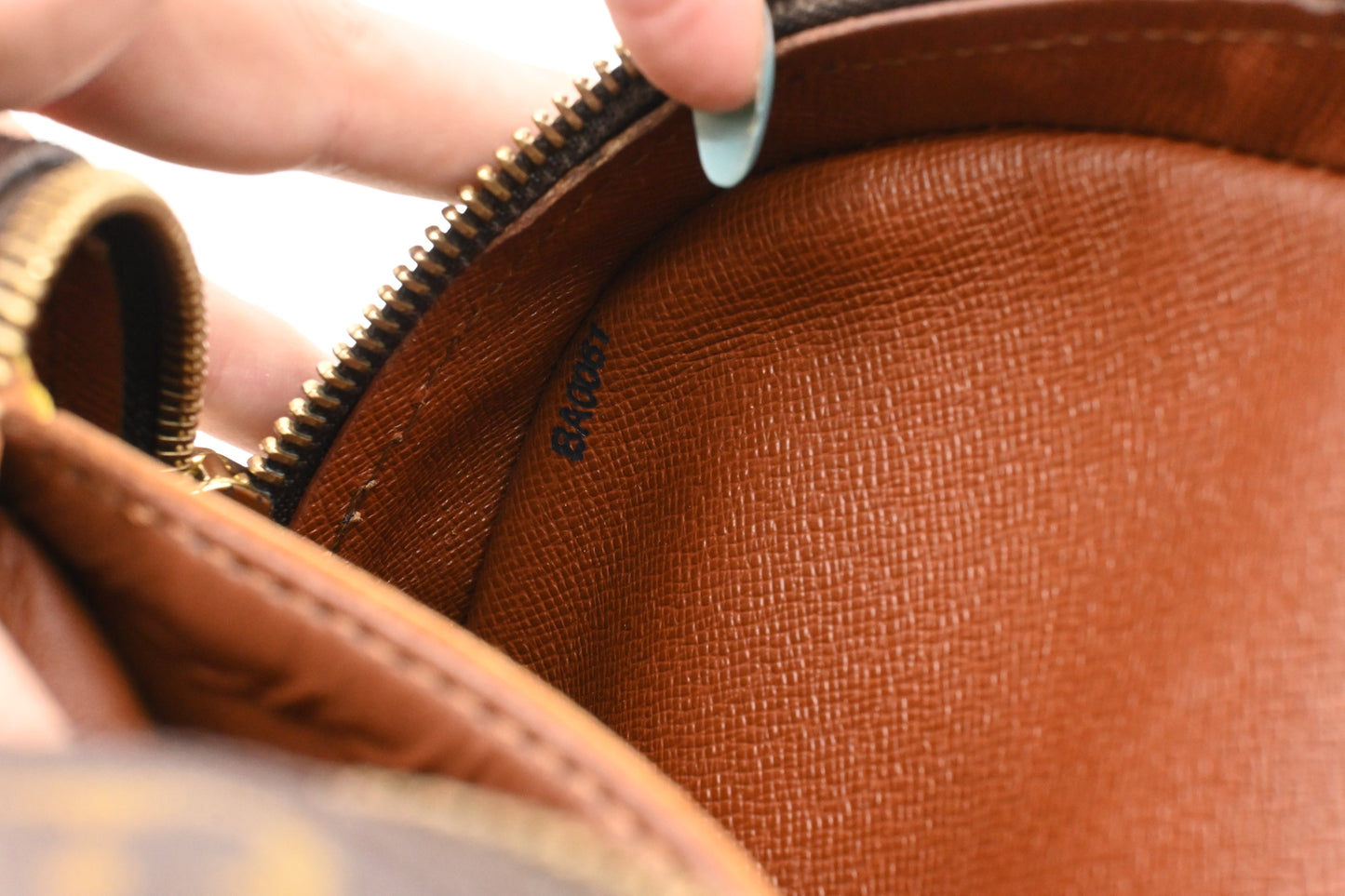 Louis Vuitton Blois in Monogram Canvas