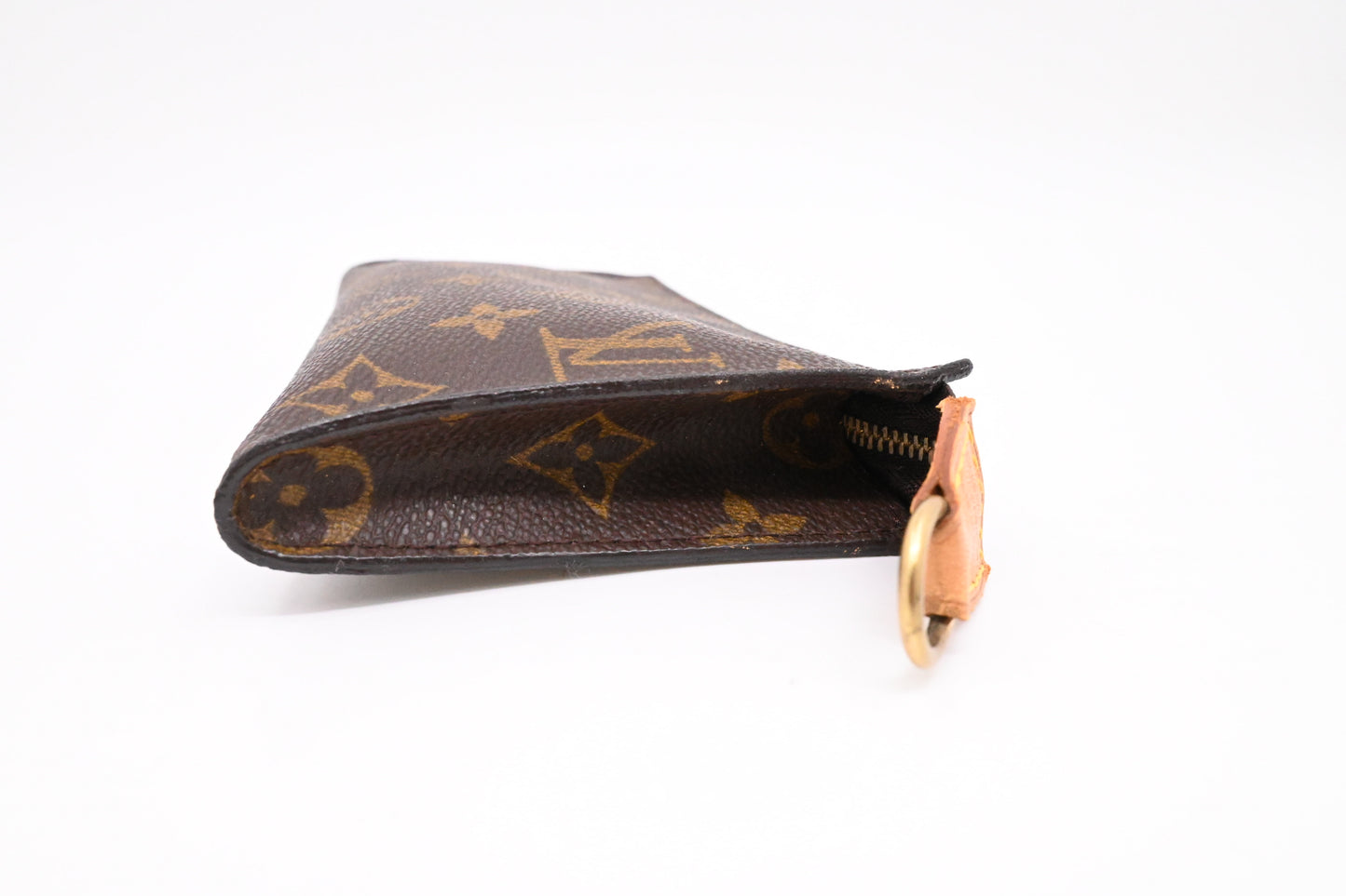 Louis Vuitton Bucket Pouch GM in Monogram Canvas